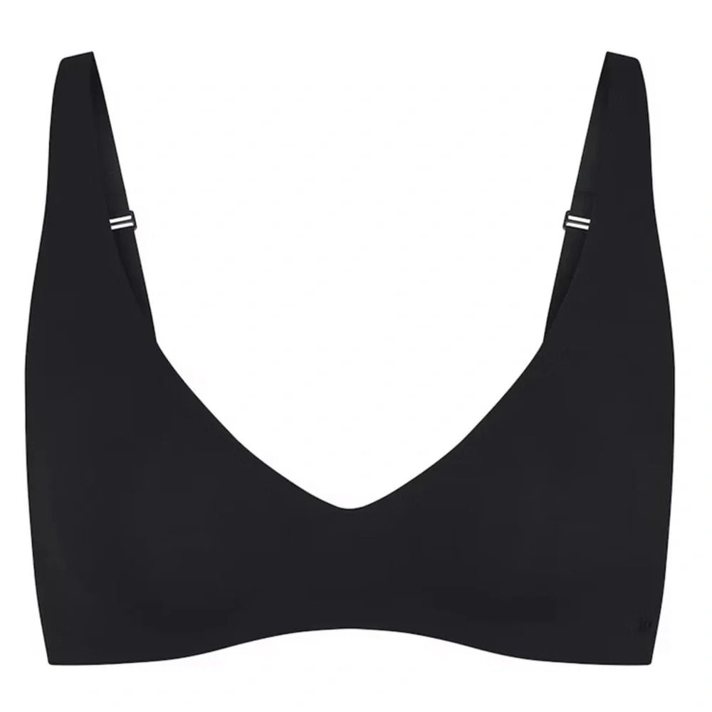 SKIMS‎ Elegant Black V-Neck Bra - Picture 4 of 12
